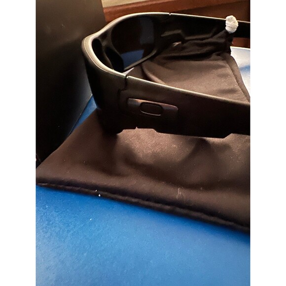 NWT Oakley OO9239-06 Crankshaft Sunglasses Matte Black / Black Iridium Polarized - Picture 5 of 6